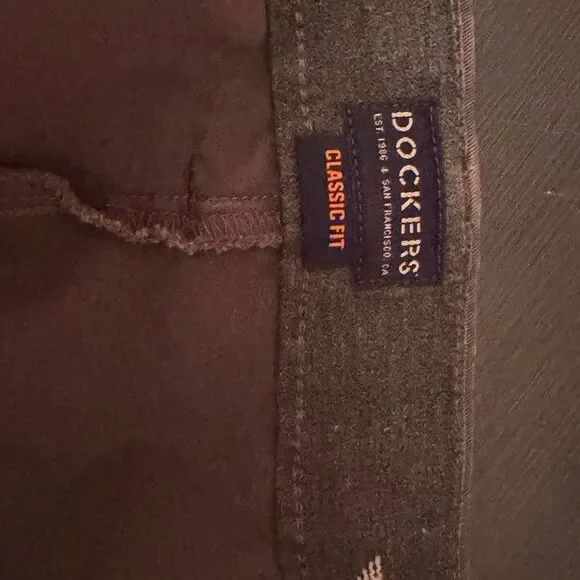 DOCKERS‎ Khaki Classic Fit  (gray ) - Men's W44L30 - Picture 4 of 5